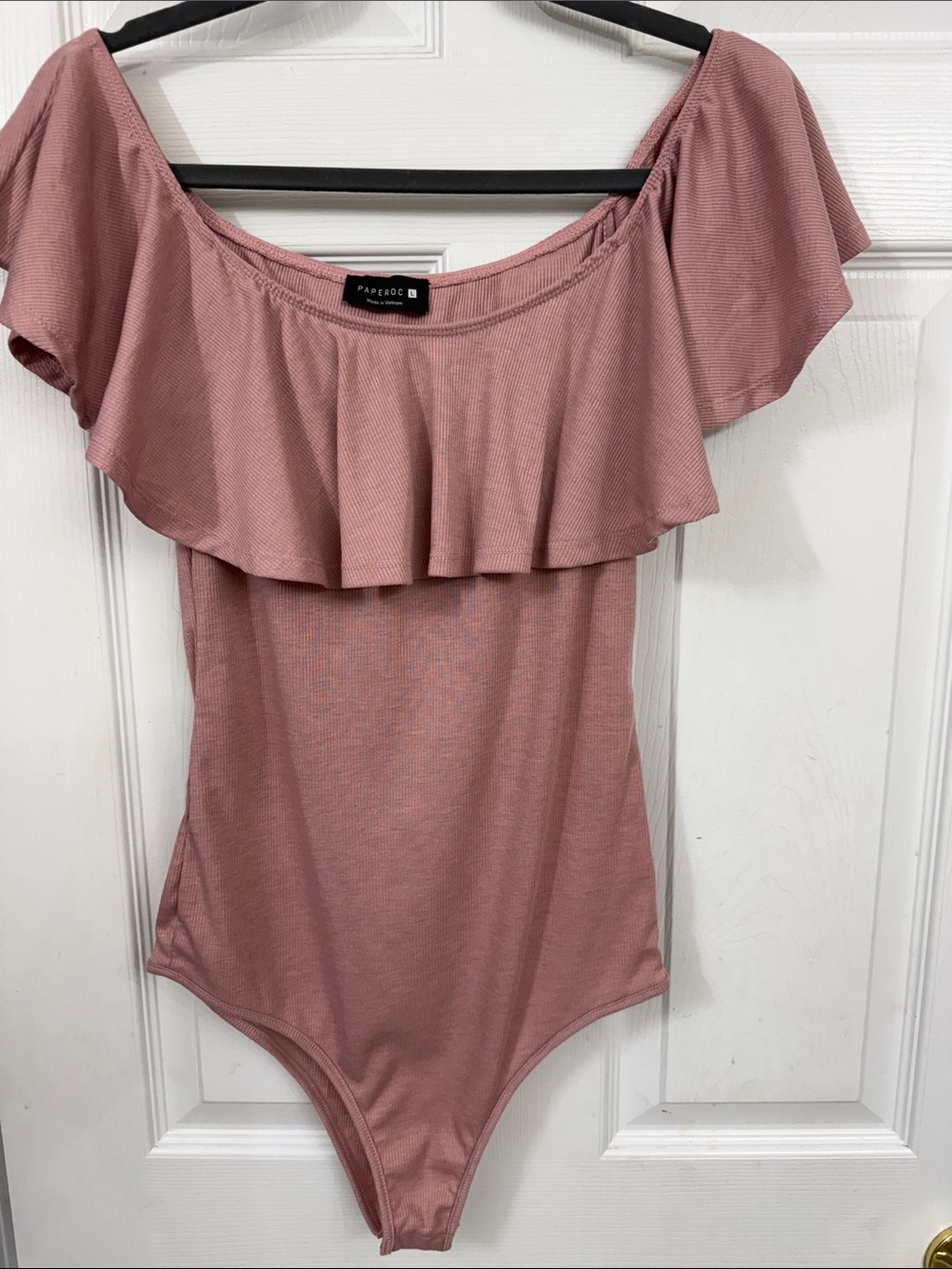 PAPEROC Dusty Rose Off-Shoulder Ruffle Bodysuit